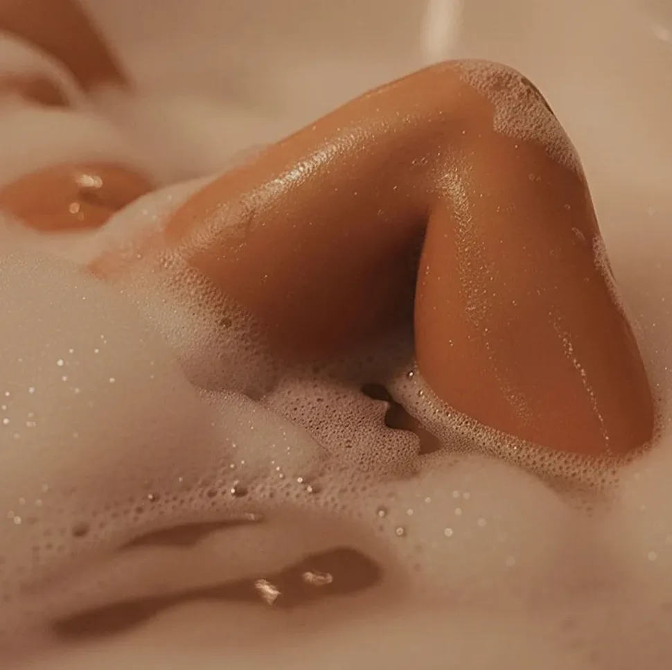 Alena, 26