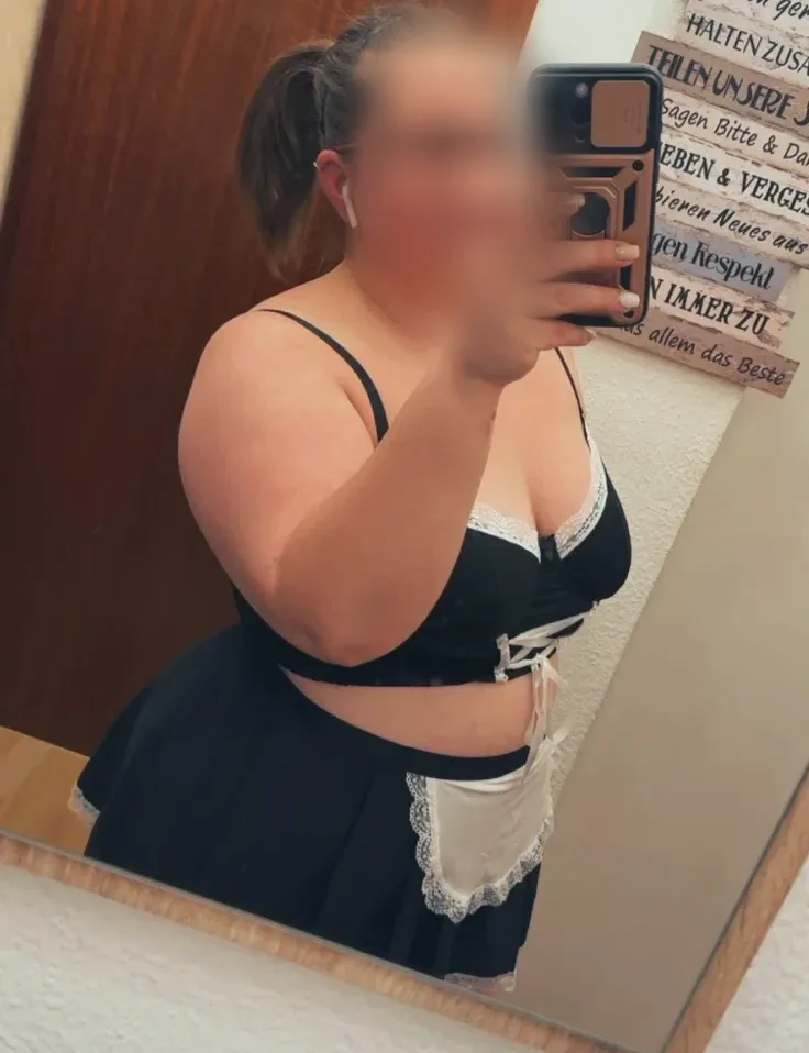Charlotte, 27