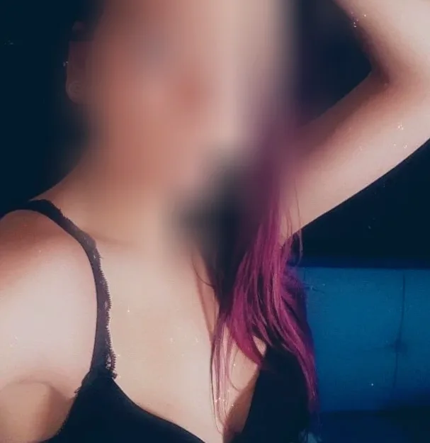 Elena, 27